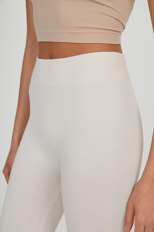 Легинсы со средней посадкой с добавлением кашемира (молочный)