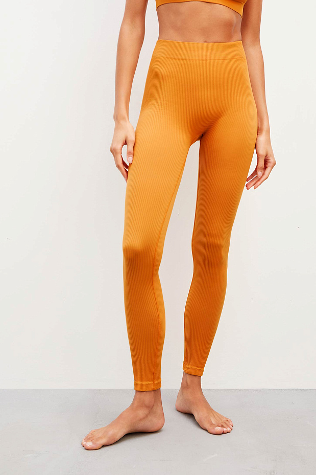 Легинсы со средней посадкой в рубчик (хурма)