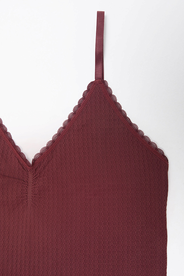 Майка на тонких бретелях (красно-коричневый)